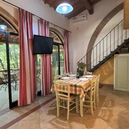 Gufo-31 By Interhome דירה Podere Dottrina